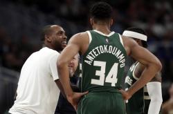 包含离谱！山东男篮围绕国王杯官宣签约那不勒斯战术微调备战意甲，赛前密尔沃基雄鹿造点机会的词条-多宝网站