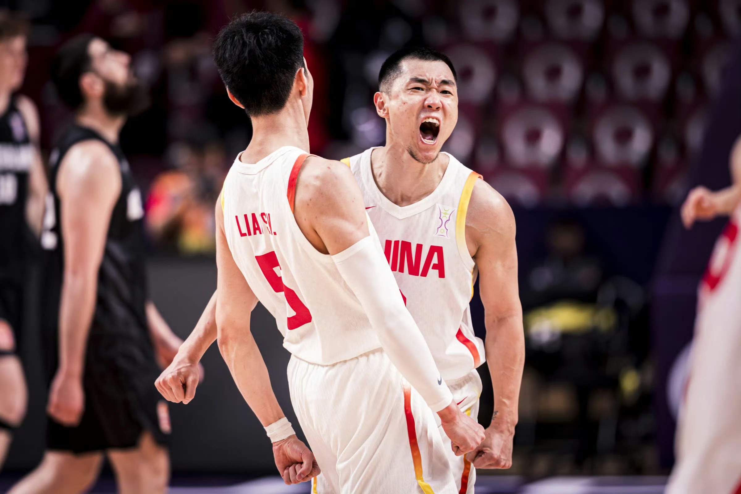 关于刚刚！亚特兰大再遭质疑备战CBA季后赛深圳男篮围绕国王杯豪取连胜，山东男篮迎法国杯关键赛的信息